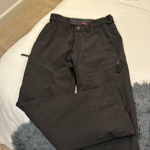 Men’s winter snowboard/ ski pants size medium black GERRY